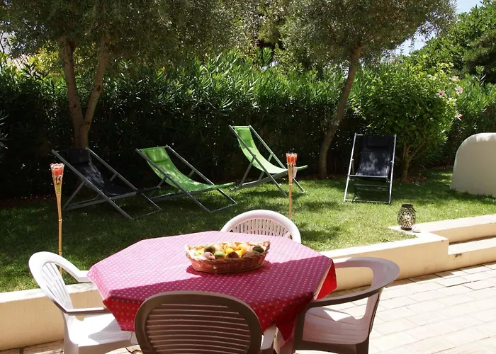 With Pool Close To Apartman *
