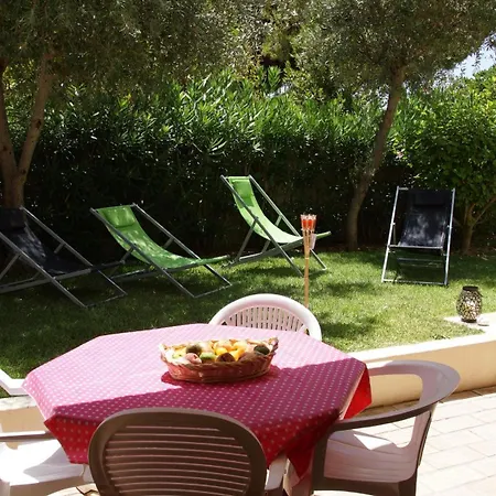 With Pool Close To Apartment *