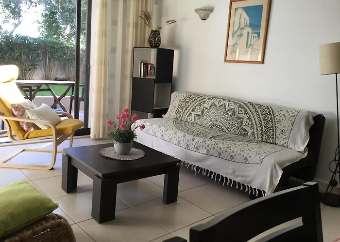 With Pool Close To Appartement *